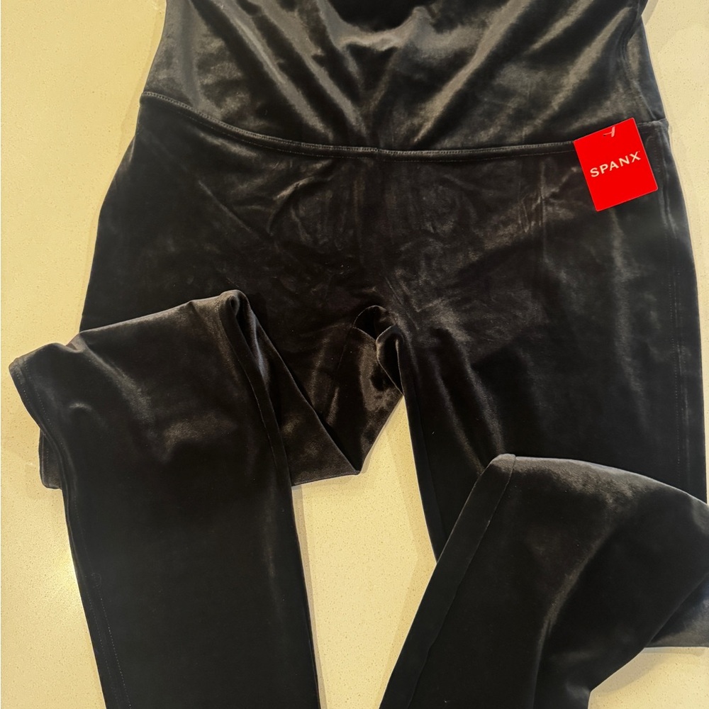 SPANX NWT Black Shaping Leggings